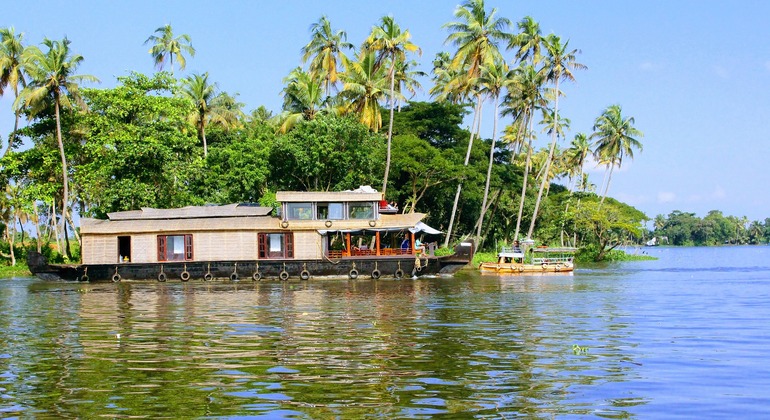 Passeio a pé por Alappuzha, India