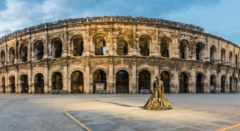 A Private Guided Historical & Cultural Tour in Nîmes