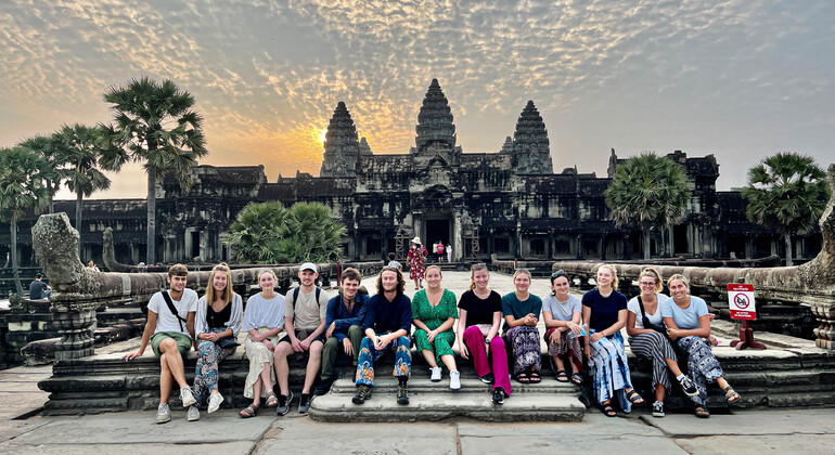 Excursion au lever du soleil à Angkor Wat en petit groupe
