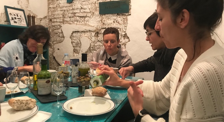 cordoba-olive-oil-tasting-breakfast-es-4