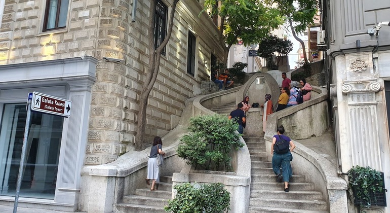 Tour por la Ciudad Moderna de Estambul: Taksim a Galata con Pasaje Turquía — #23