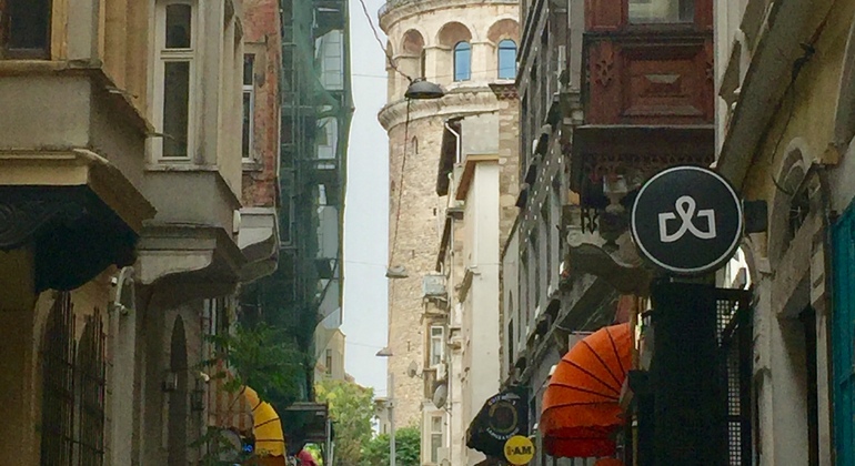 Tour por la Ciudad Moderna de Estambul: Taksim a Galata con Pasaje Turquía — #19