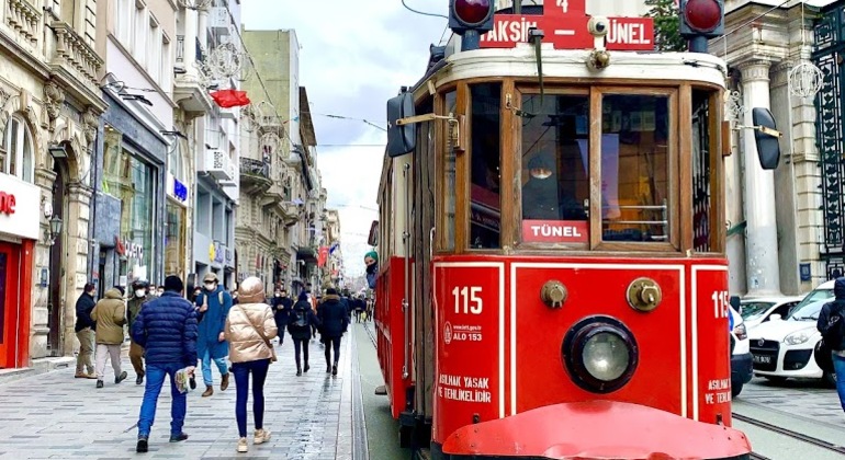 Tour por la Ciudad Moderna de Estambul: Taksim a Galata con Pasaje Turquía — #8