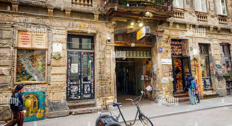 Budapeste sem filtros: Destaques do Bairro Judeu e Passeio pela Arte Urbana Hungria &mdash; #9