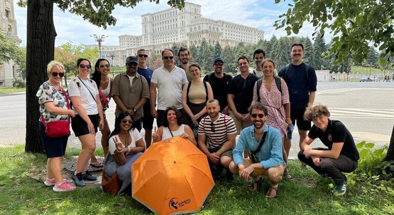 Tour a piedi gratuito della vita nella Bucarest comunista