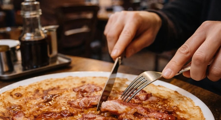 Amsterdam-Walking-Tour-with-Dutch-Pancake-Lunch-15