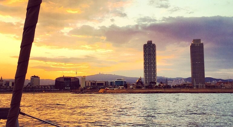 sailing-trip-around-barcelona-es-2