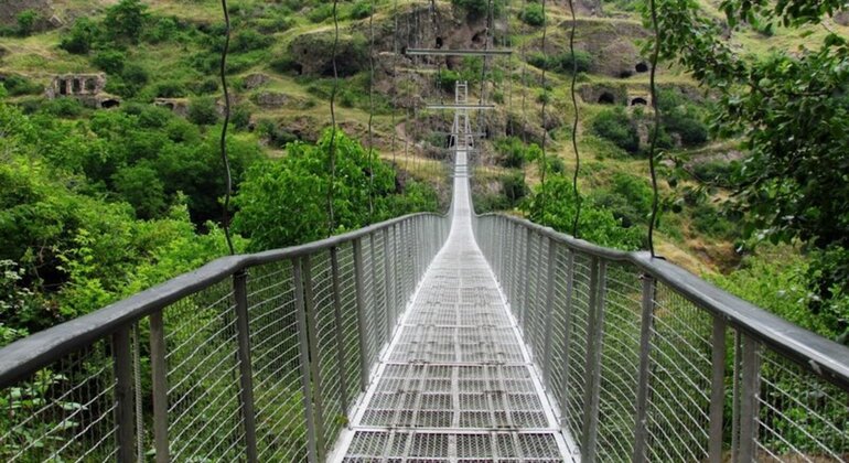 Visita à cidade-caverna de Khndzoresk