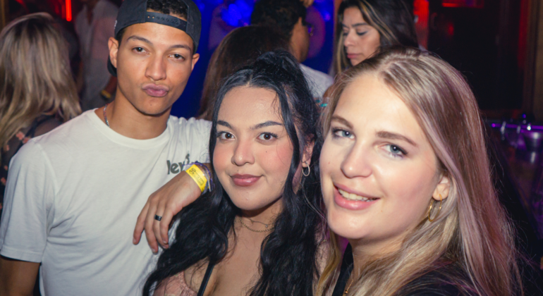 Pub Crawl y experiencia nocturna en el centro de Ámsterdam Países Bajos — #5