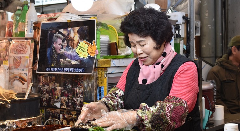 Mercado tradicional de Gwangjang - Excursão de comida e bebida