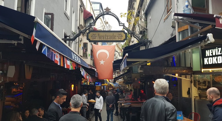 Excursão culinária a Istambul: Taberna local e comida de rua gourmet Turquia — #20