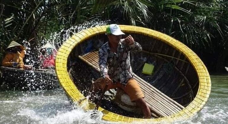 Hoi An, equitazione, lezione di produzione del caffè, giro in barca con cesto e pranzo Vietnam — #4