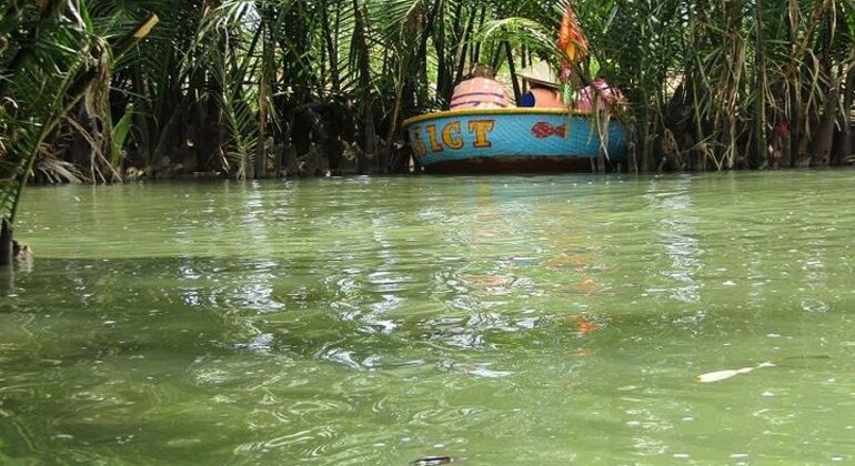 Hoi An, equitazione, lezione di produzione del caffè, giro in barca con cesto e pranzo Vietnam — #5