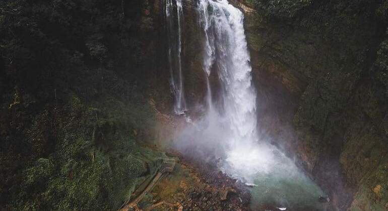 Expérience locale Chute d'eau Fournie par Angy