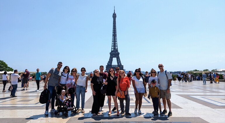 Free Tour Around the Eiffel Tower & the Arc of Triomphe Provided by Antonio