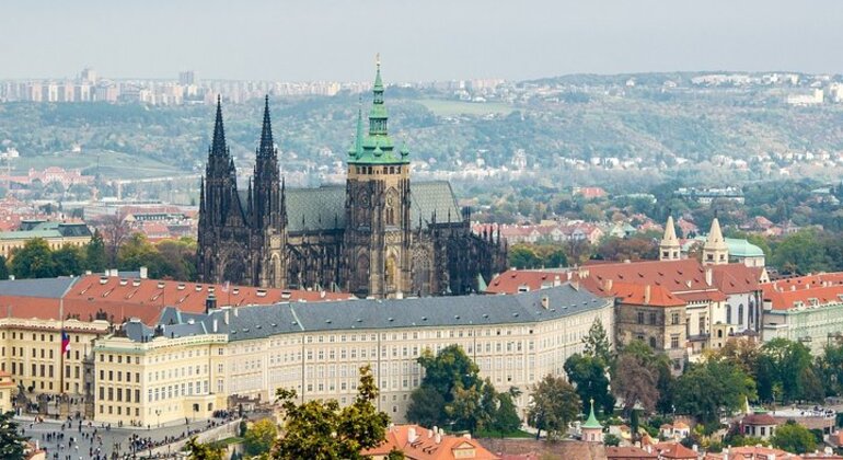 Kleingruppenführung durch die Prager Burg mit Besichtigung der Innenräume Bereitgestellt von Inna Poljakova