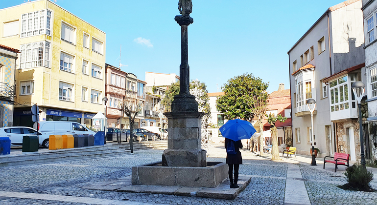 Passeio a pé gratuito por Fisterra Organizado por Walking Eating Galicia
