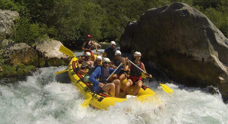 Rafting en el río Cetina desde Split Operado por Beyond dreams
