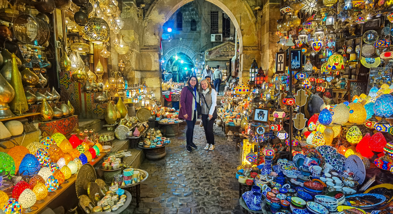 Aladdin Exploring Khan-el-khailili Bazaar & Emoez Street Provided by Abdo 