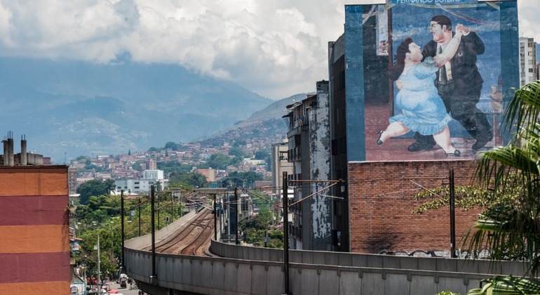 Medellín Free Tour: City of Contrasts Colombia — #3