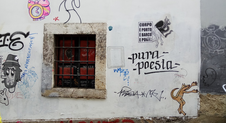 Passeio a pé pela arte de rua em Lisboa Portugal — #6