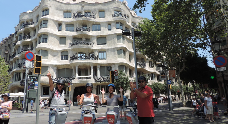 Tour de 3 horas sobre Gaudí en Segway