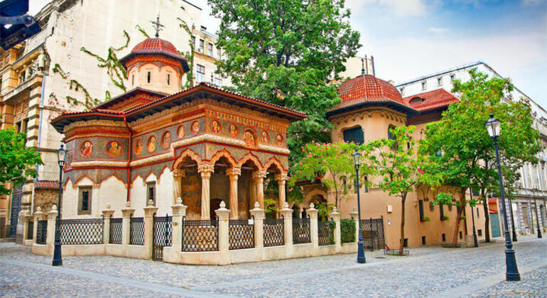 Tour gratuito della Città Vecchia: Storia essenziale, vita sotto il comunismo e divertimento Romania &mdash; #6