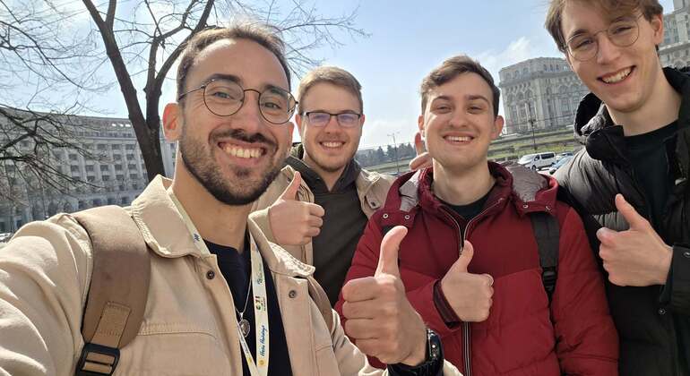 Tour gratuito della Città Vecchia: Storia essenziale, vita sotto il comunismo e divertimento Romania &mdash; #3