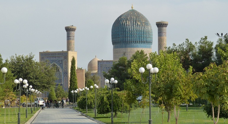 Reiseführer durch Samarkand Bereitgestellt von Amir