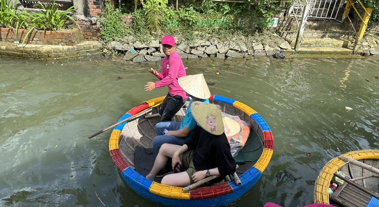 Hoi An: Experiencia en barco con cestas de bambú por el río Thu Bon Vietnam — #9