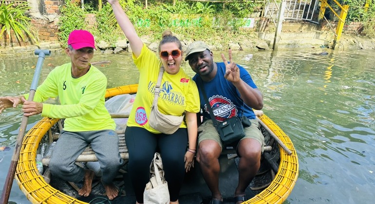 Hoi An: Experiencia en barco con cestas de bambú por el río Thu Bon Vietnam — #15