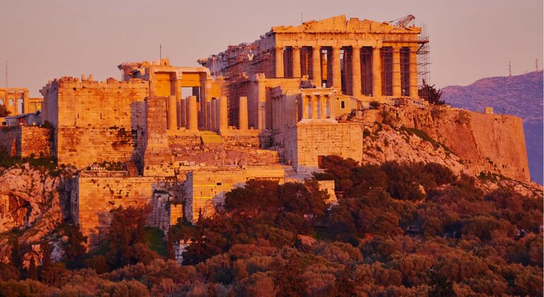 Tour Acrópolis por la Tarde + Atenas Nocturna Operado por Secrets of Greece Tours