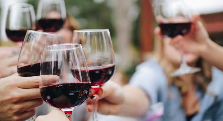 Taormina/Giardini Naxos: Degustazione di vini (Pacchetto Argento), Italy