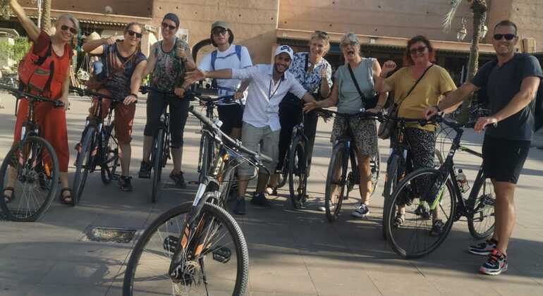 Marrakech mit dem Fahrrad Entdecken Bereitgestellt von Abdessamad El Hakaoui