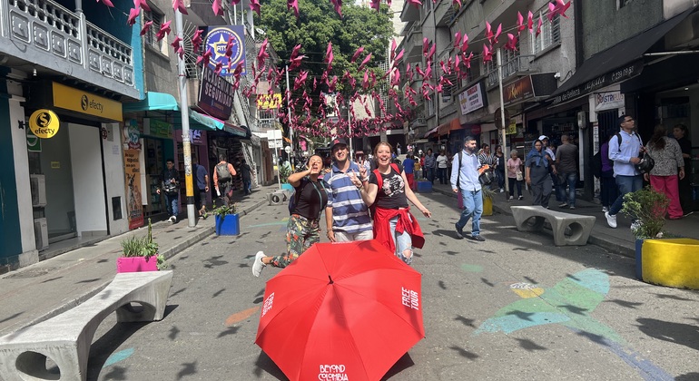 Tour Violência e Pós-Conflito em Medellín Colômbia — #13