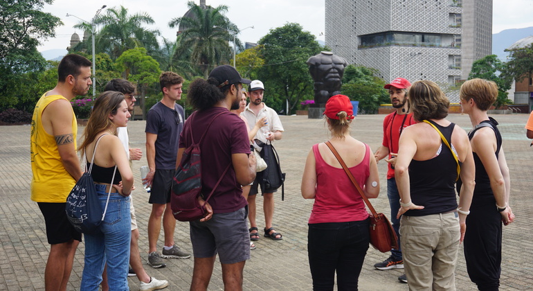 Tour Violência e Pós-Conflito em Medellín Colômbia — #9