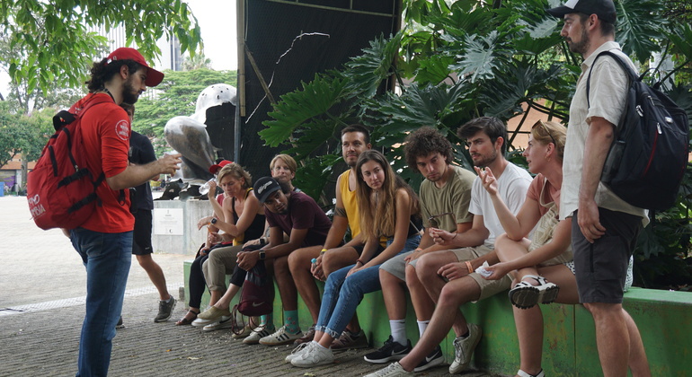 Tour Violência e Pós-Conflito em Medellín Colômbia — #12