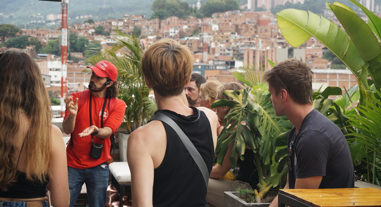 Tour Violência e Pós-Conflito em Medellín Colômbia — #30