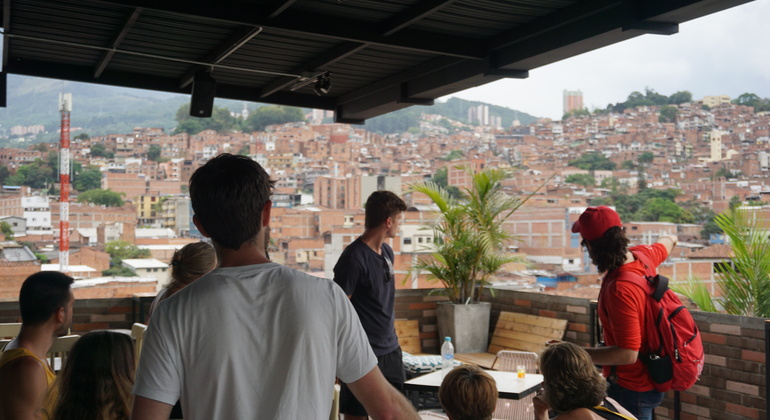 Tour Violência e Pós-Conflito em Medellín Colômbia — #34