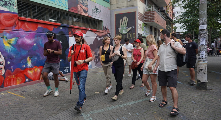 Tour Violência e Pós-Conflito em Medellín Colômbia — #36