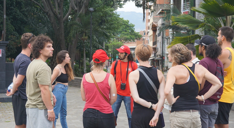 Tour Violência e Pós-Conflito em Medellín Colômbia — #47
