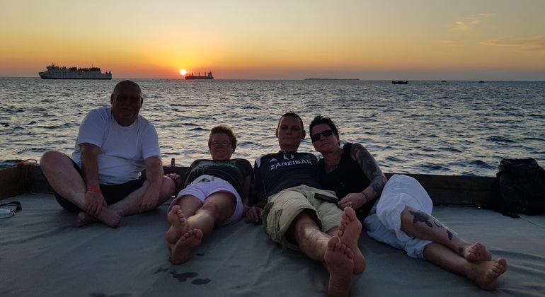 Entspannende Tour bei Sonnenuntergang Tansania — #1