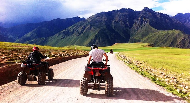 Excursion en VTT vers les mines de sel de Maras et Moray Cusco Fournie par Runas Trip Peru