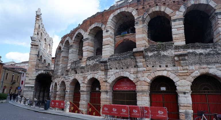 Verona Eternal and Romantic Free Tour Provided by Veroning Tours
