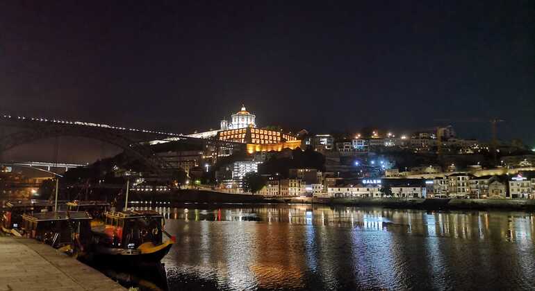 Porto Free Tour by Night