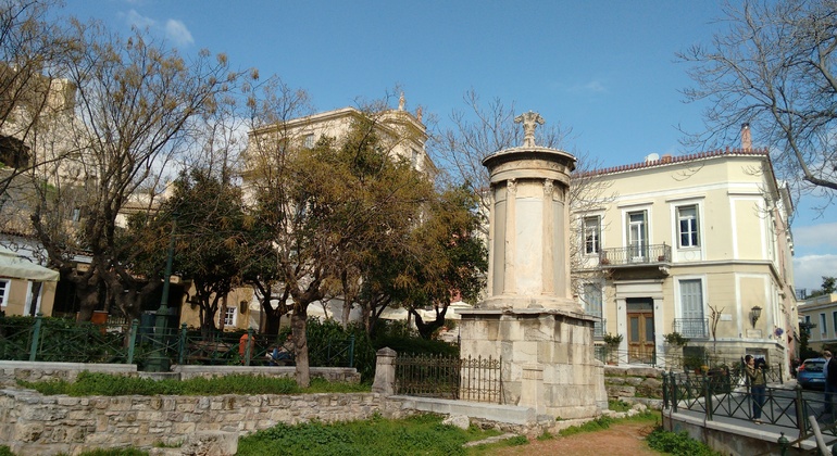 Colina de Filopappos e passeio à tarde em Plaka  Organizado por Athens explorers
