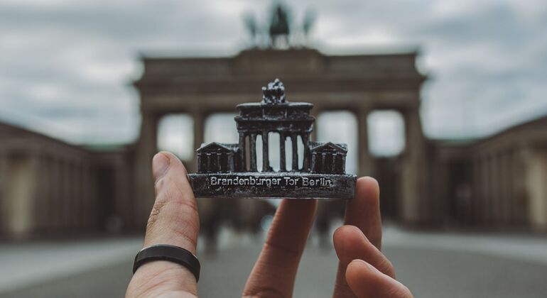 Sous les tilleuls, visite audio in-App : Le cœur historique de Berlin Fournie par WeGoTrip OU