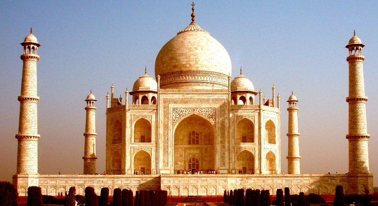 Tour privato del Taj Mahal da Delhi Fornito da Apollo Voyages (India)