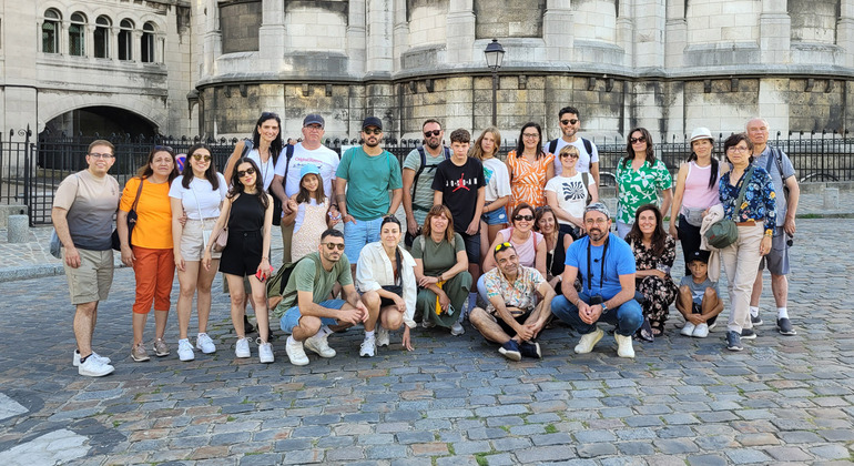 free-walking-tour-con-audifonos-guia-por-montmartre-en-1