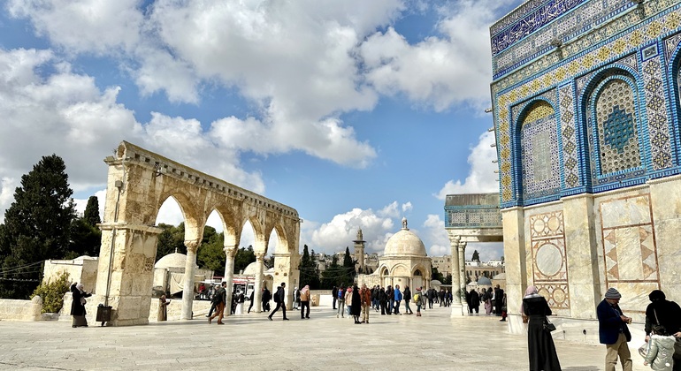 Free Tour to the Temple Mount of Jerusalem Provided by Walkative Tours